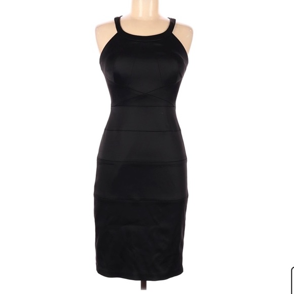 Gorgeous Body Con Dress - Picture 7 of 7